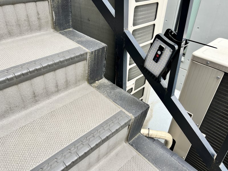 階段に照明
