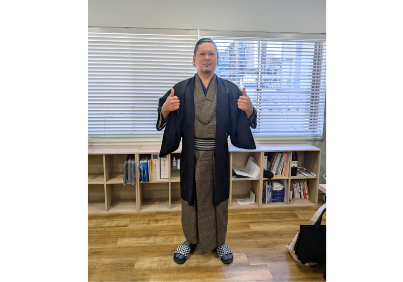 03_正装の笠井さん